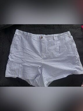 Old Navy Blue & White Vertical Stripe Chino “sear sucker” Pull on shorts